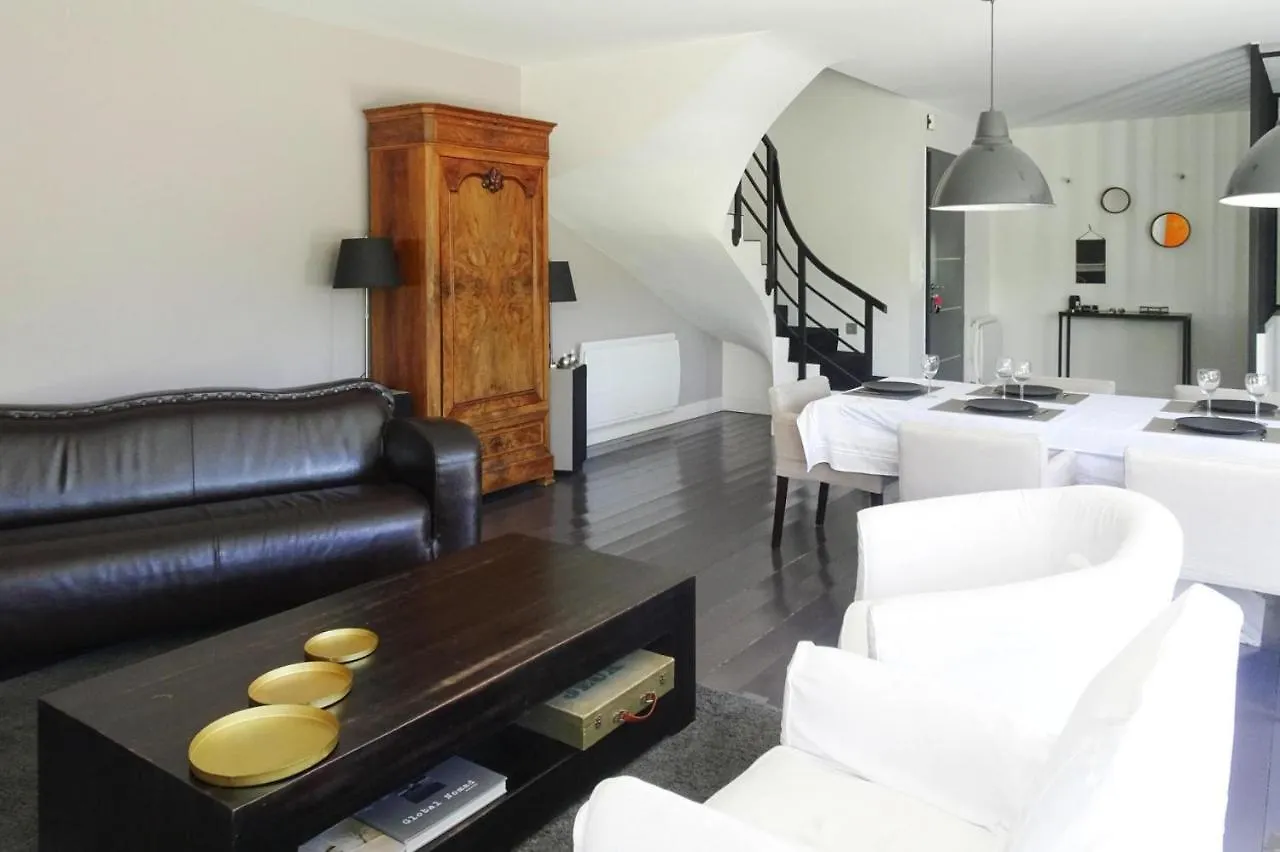 Modern Holiday Home In A Quiet Location In Bénodet
