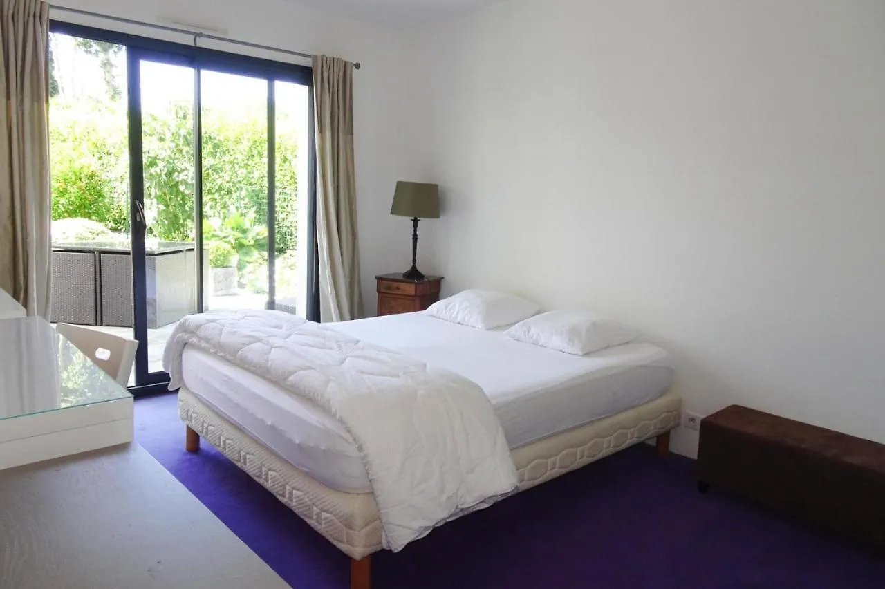 Modern Holiday Home In A Quiet Location In Bénodet